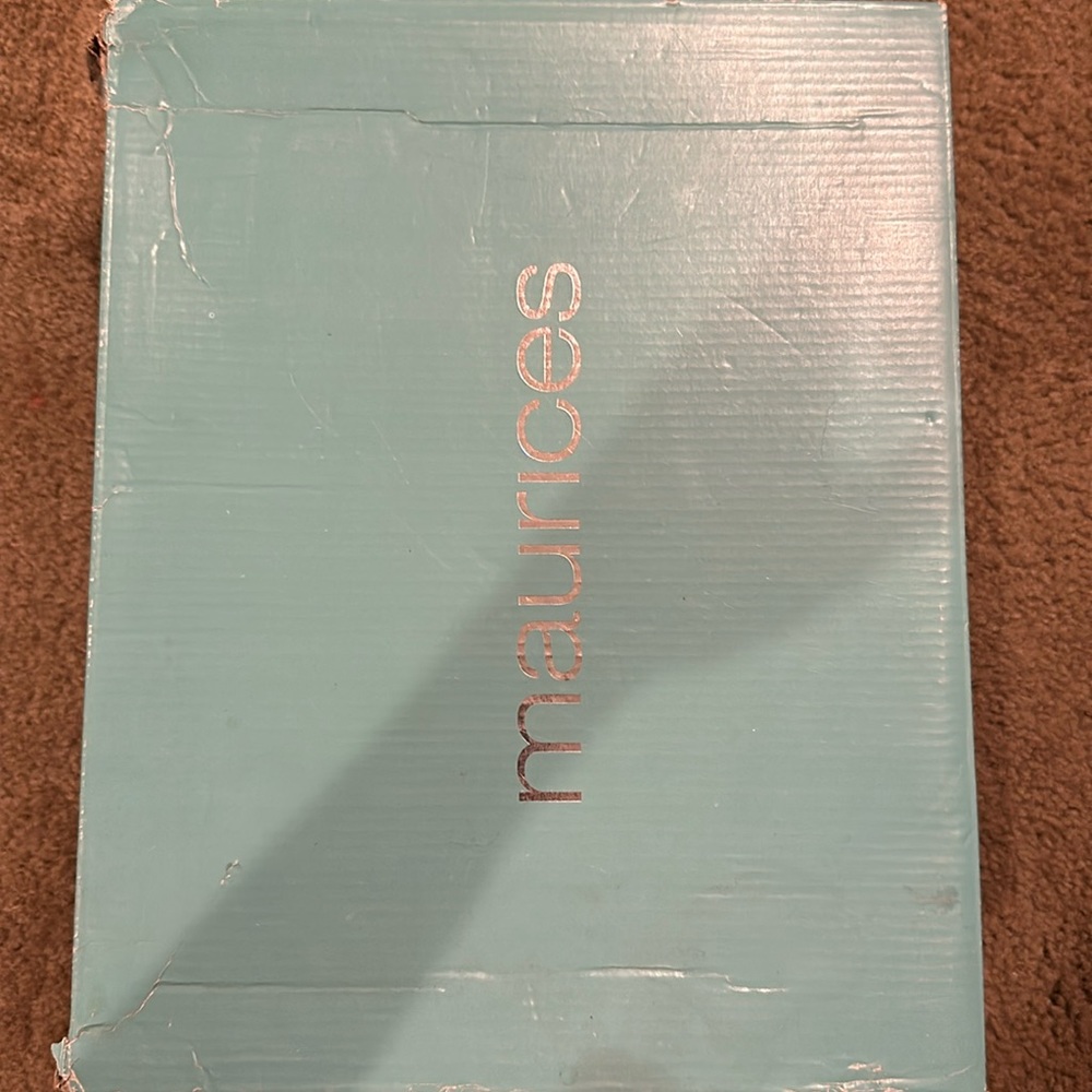 Never Worn!! - image 1